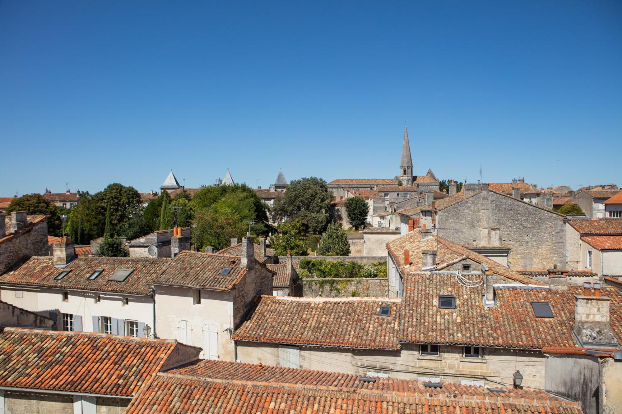 Le Rempart Du Midi Aparthotel Angouleme Bilik gambar